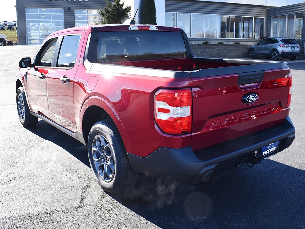2025 Ford Maverick XLT photo 2