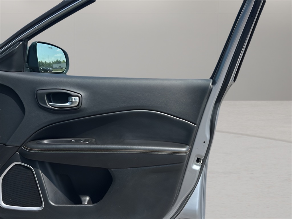 2018 Jeep Compass Latitude photo 13
