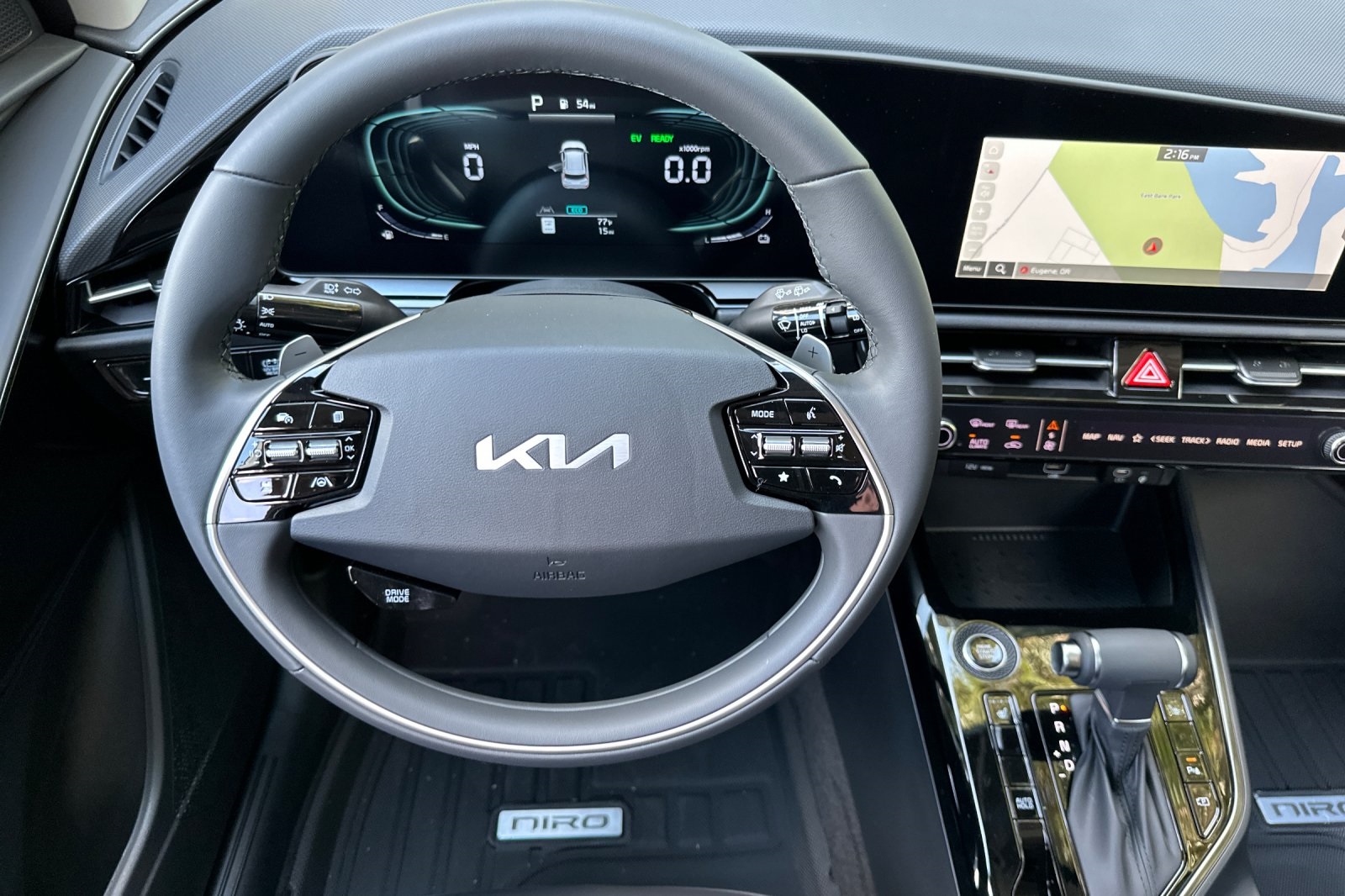 2025 Kia Niro EX Touring photo 9