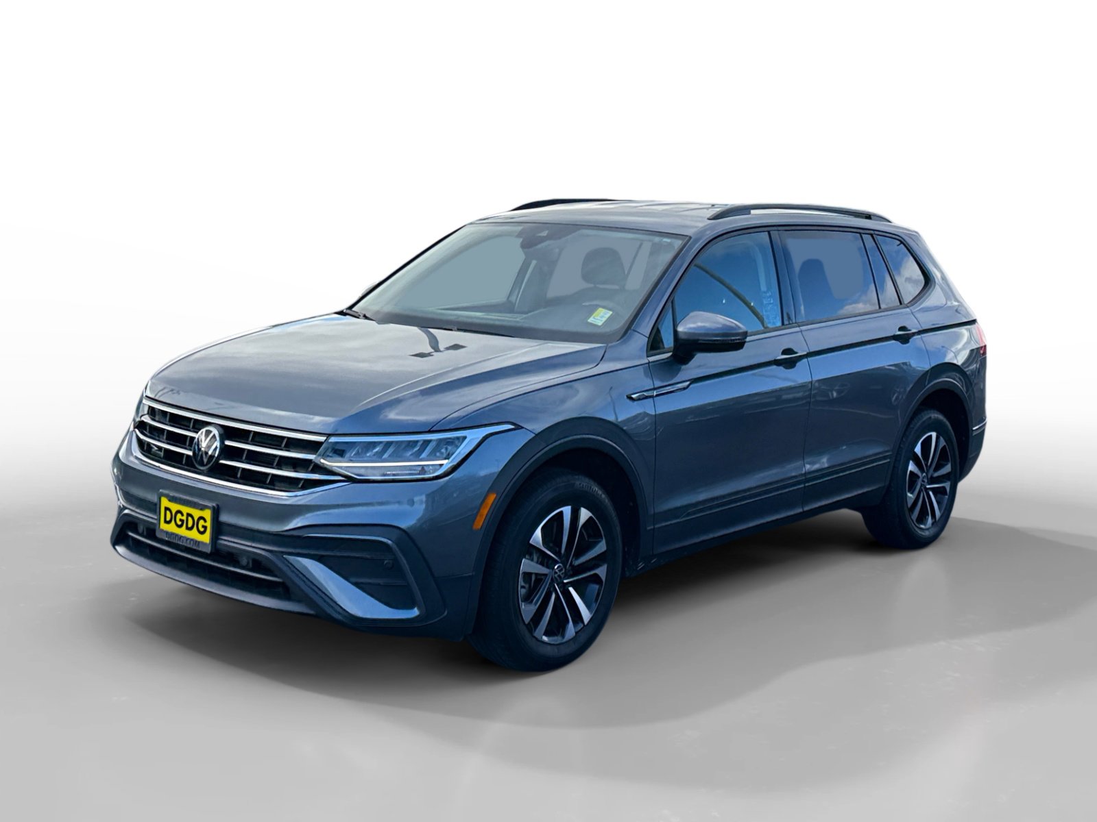 2023 Volkswagen Tiguan S's photo