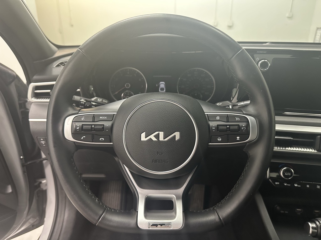 2024 Kia K5 GT-Line photo 21