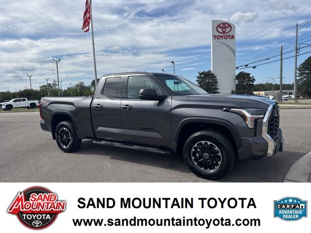 2023 Toyota Tundra SR5's photo