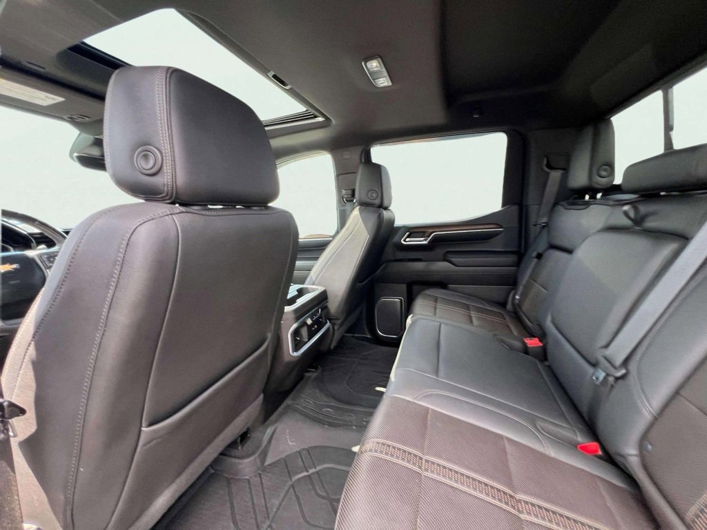 2022 Chevrolet Silverado 1500 High Country photo 21