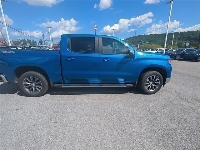 2022 Chevrolet Silverado 1500 LT photo 6