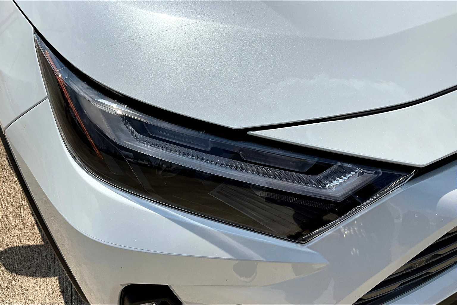 2024 Toyota RAV4 Hybrid Limited photo 26