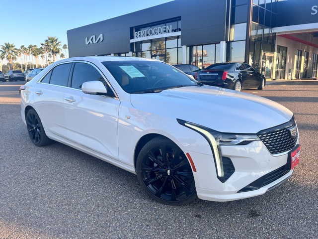 2022 Cadillac CT4 Luxury's photo