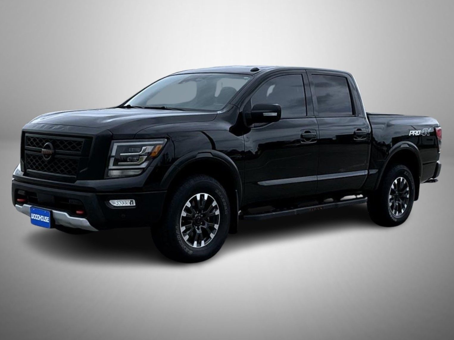 2020 Nissan Titan PRO-4X's photo