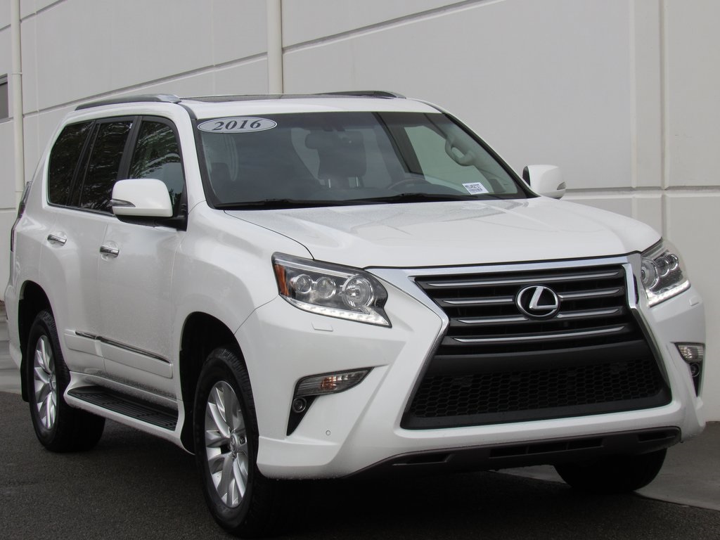 2016 Lexus GX 460 Luxury photo 2