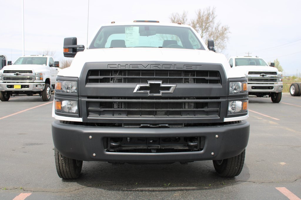 2024 Chevrolet Silverado 4500 Medium Duty Chassis Cab Work Truck's photo