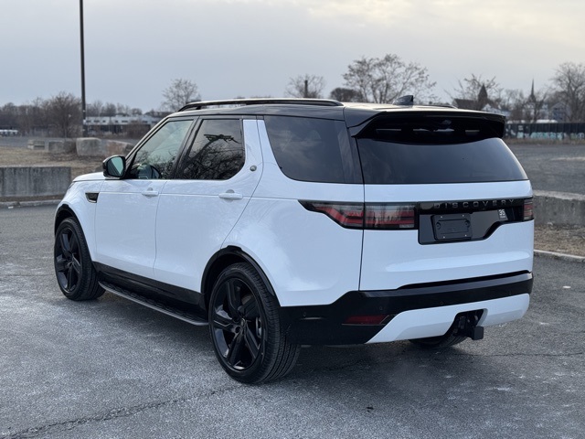 2025 Land Rover Discovery SE photo 2