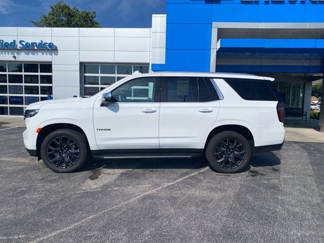 2024 Chevrolet Tahoe Premier photo 2