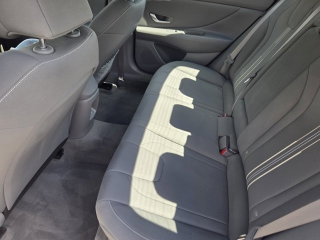2024 Hyundai Elantra SEL Convenience photo 27