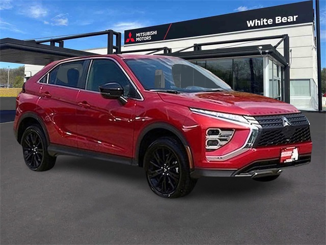 2025 Mitsubishi Eclipse Cross LE's photo