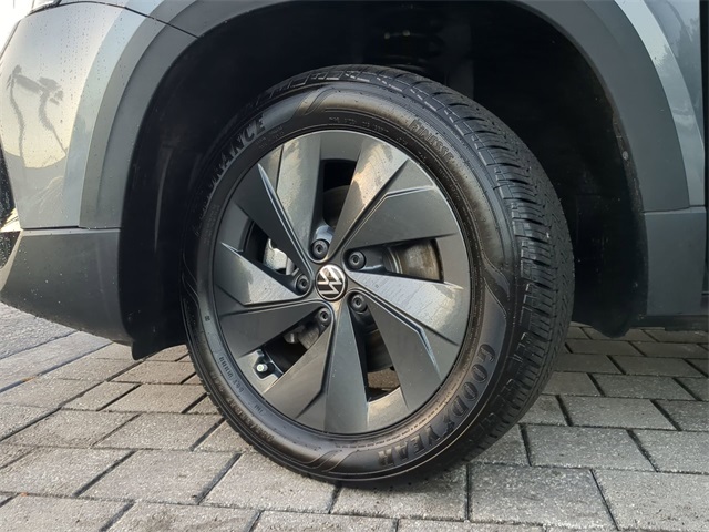 2025 Volkswagen Taos S photo 23