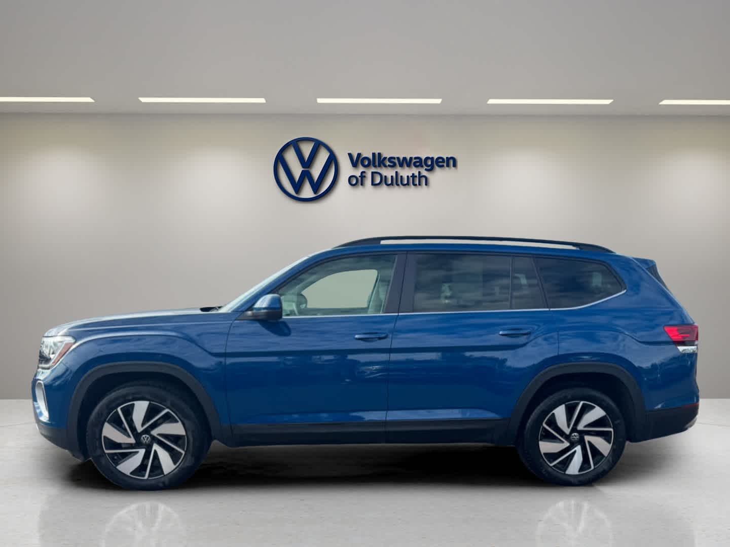 Certified 2025 Volkswagen Atlas SE w/Tech with VIN 1V2KR2CA1SC513109 for sale in Hermantown, Minnesota