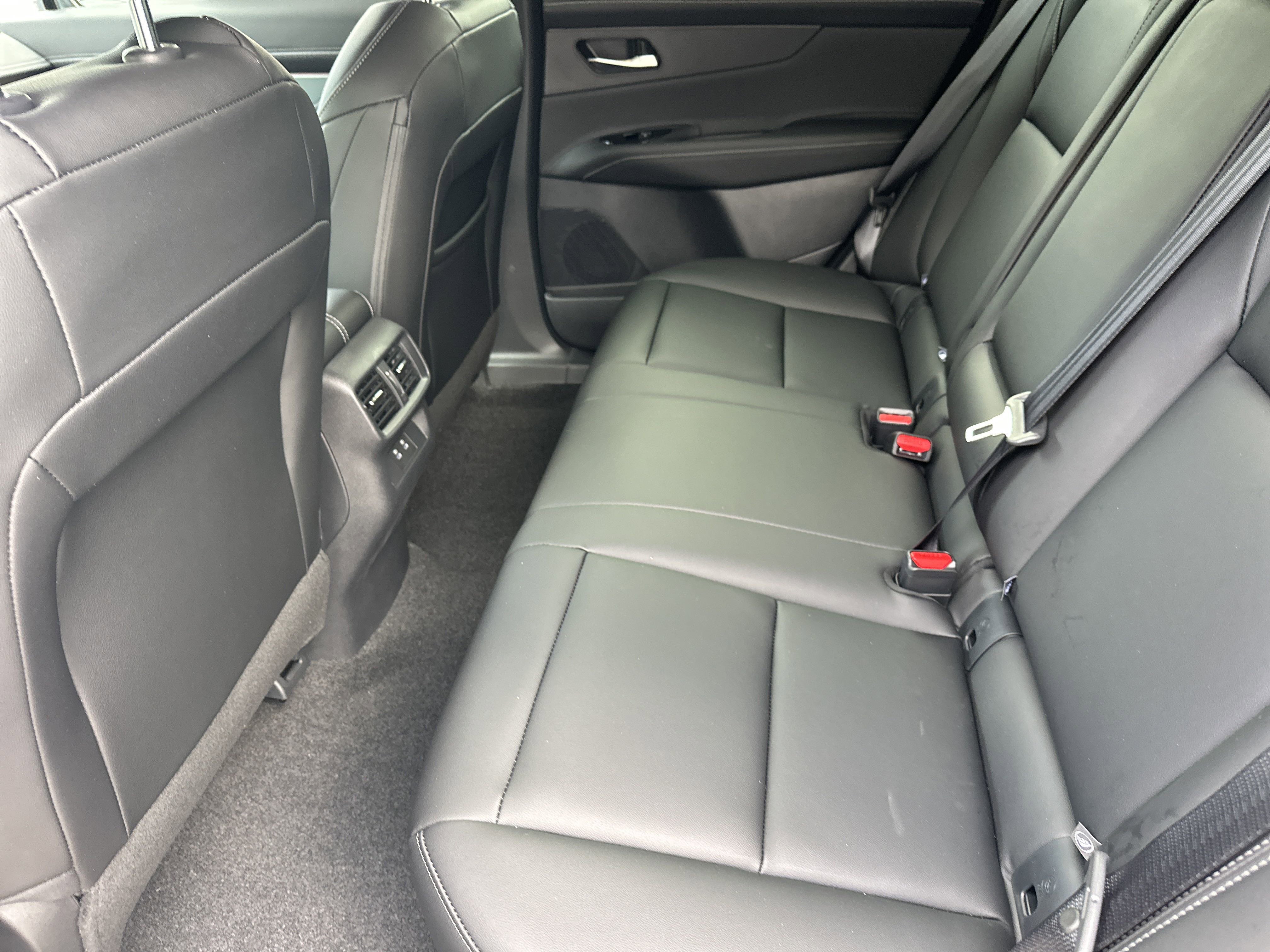 2025 Nissan Murano SL photo 12