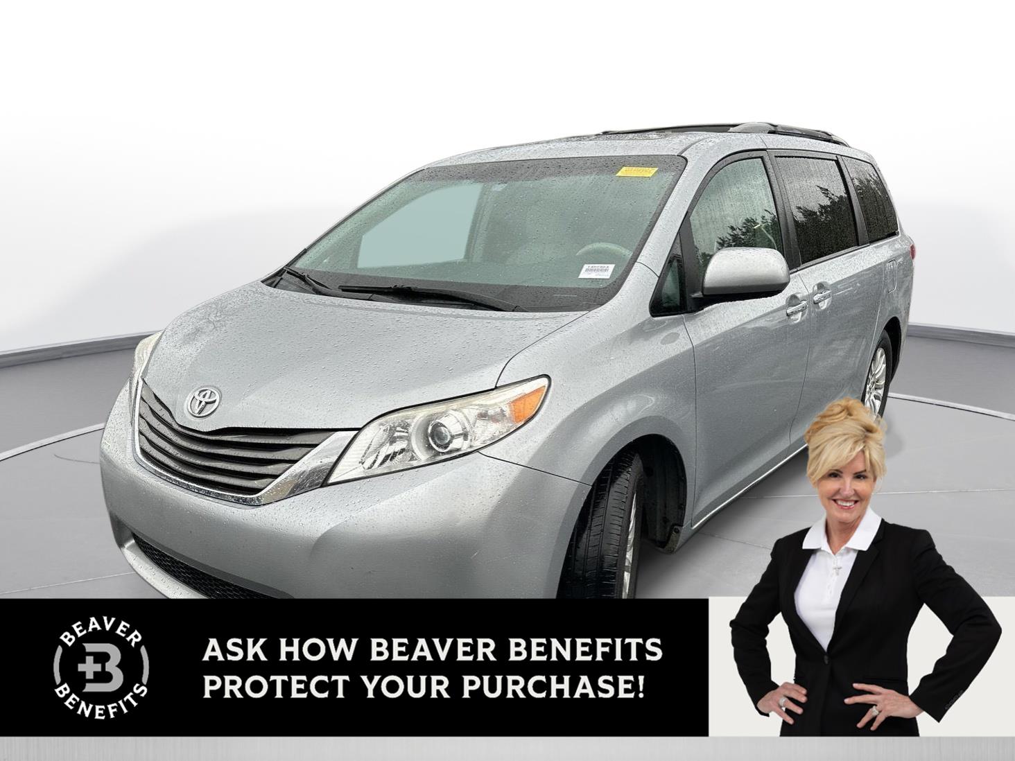 2014 Toyota Sienna XLE's photo