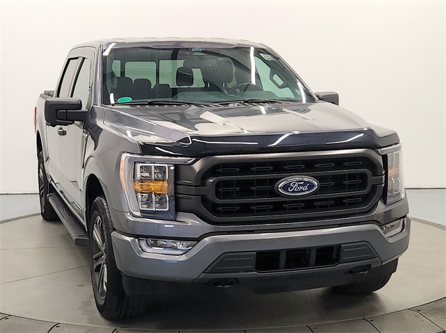 2022 Ford F-150 XLT photo 2