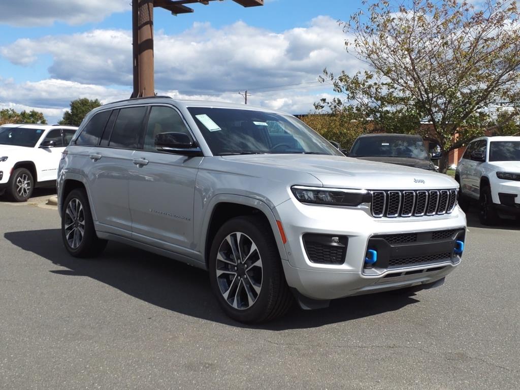 2024 Jeep Cherokee Overland 4xe photo 4