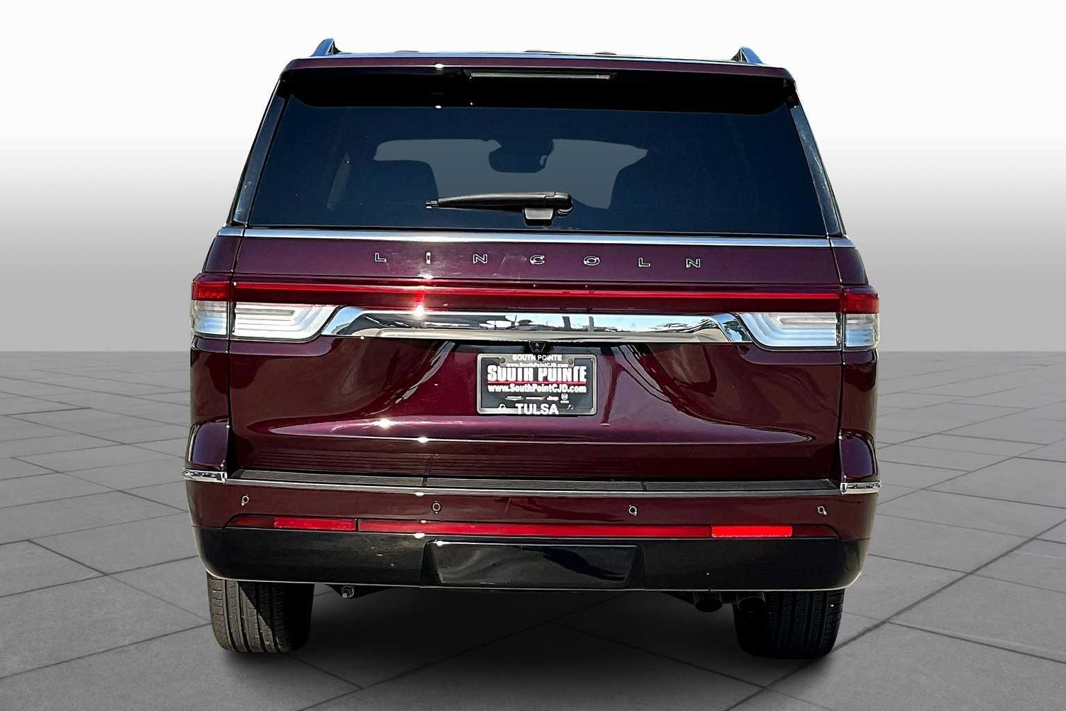 2024 Lincoln Navigator Black Label photo 4