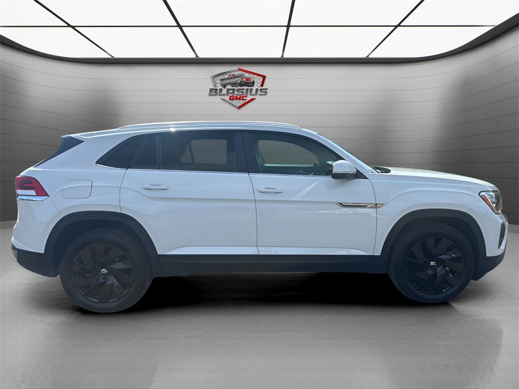 2024 Volkswagen Atlas Cross Sport SE Technology photo 5