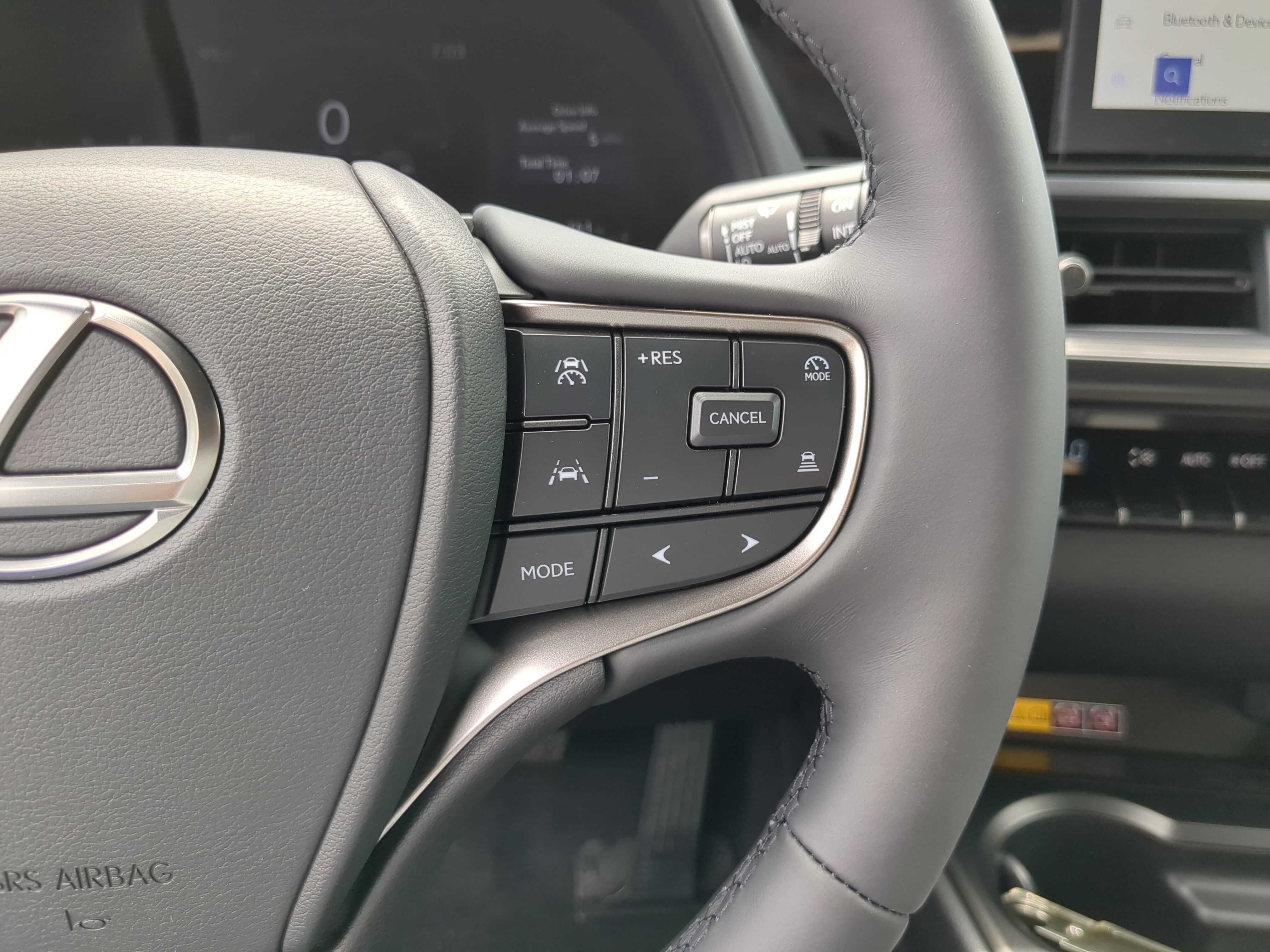2025 Lexus UX Premium photo 21
