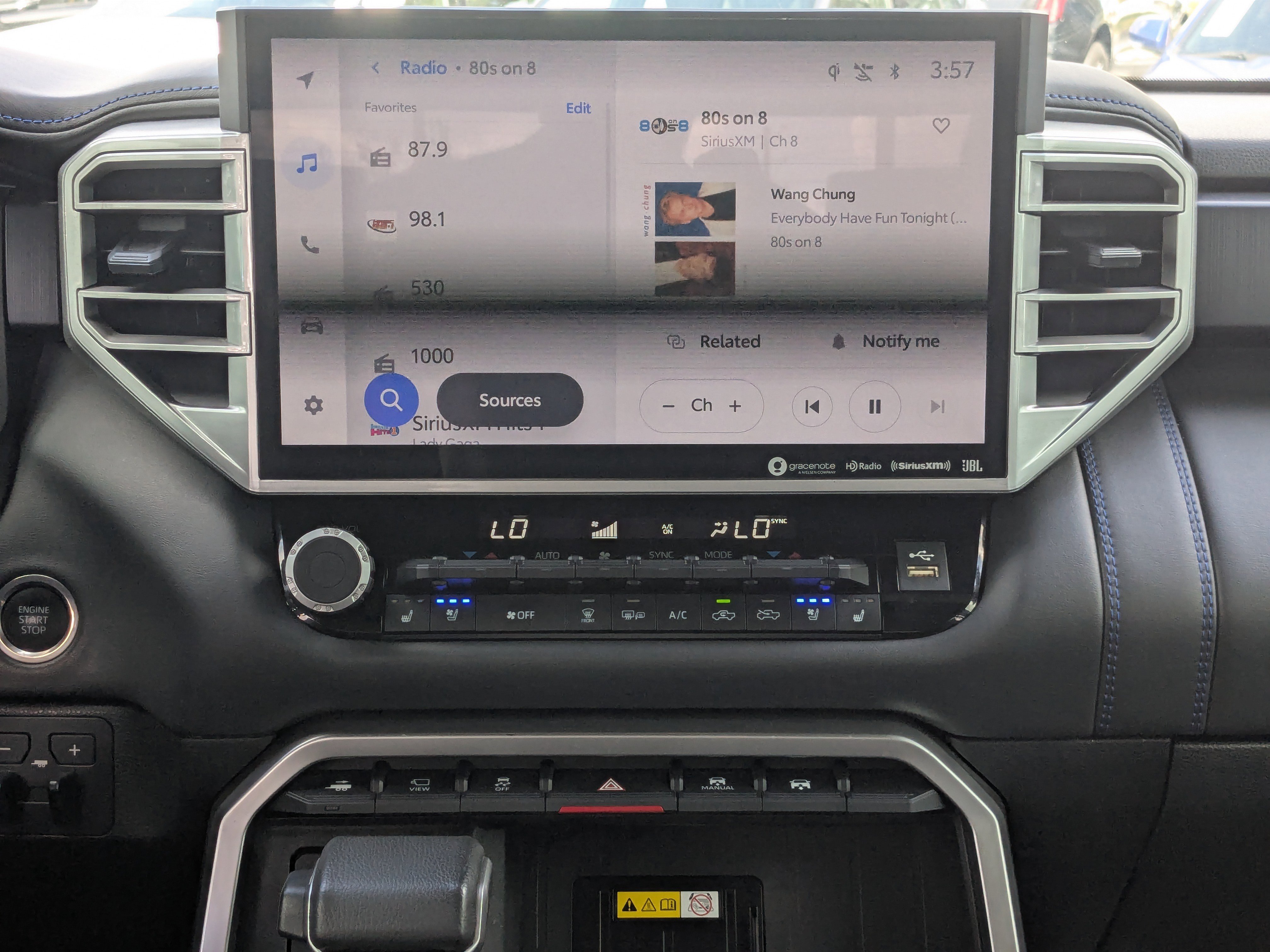 2022 Toyota Tundra Platinum photo 5
