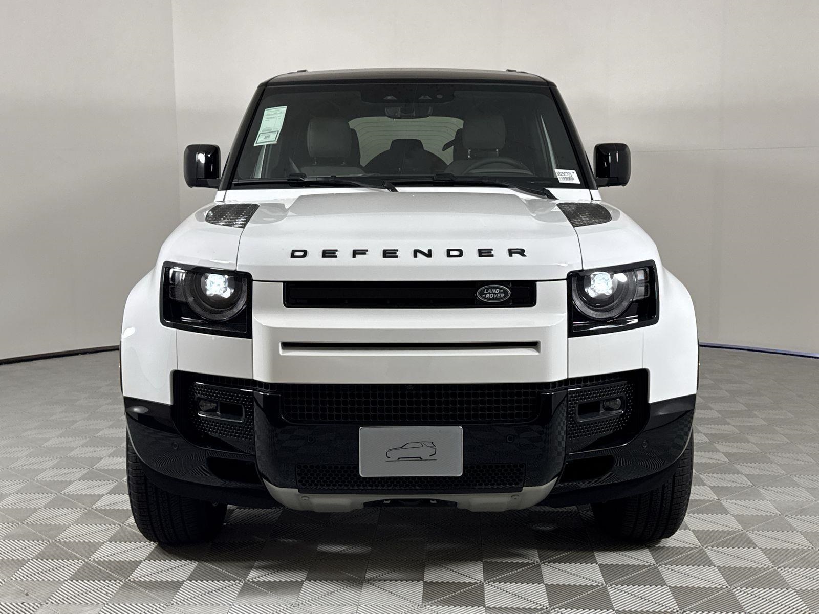 2025 Land Rover Defender 110 X-Dynamic SE photo 8