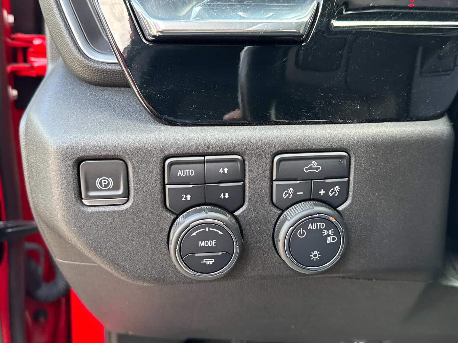 2023 Chevrolet Silverado LT photo 12