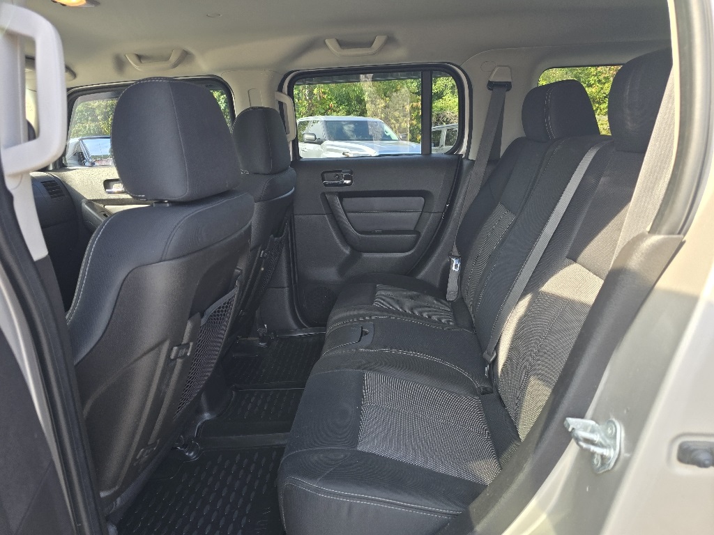2009 Hummer H3 Base photo 11