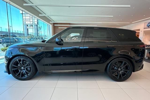 2024 Land Rover Range Rover Sport photo 2