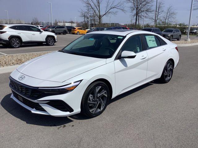 2025 Hyundai Elantra Limited's photo