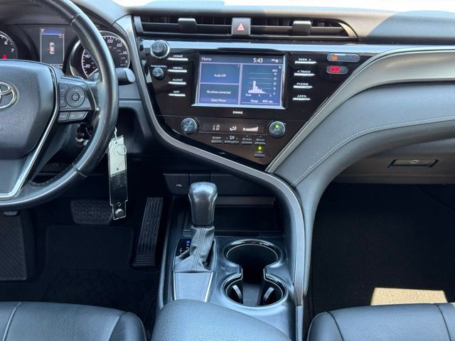 2020 Toyota Camry SE photo 27