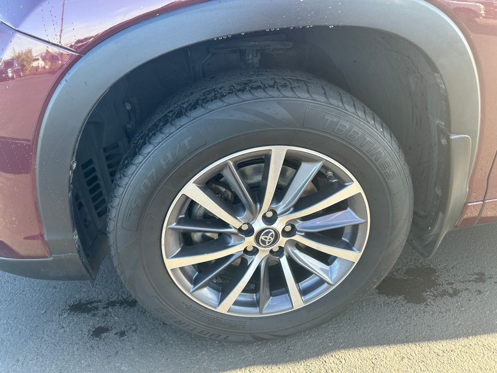 2018 Toyota Highlander XLE photo 7