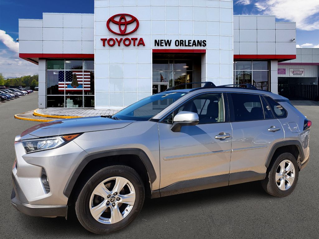 2020 Toyota RAV4 XLE