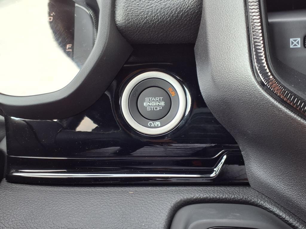 2025 Ram 1500 Rebel photo 9