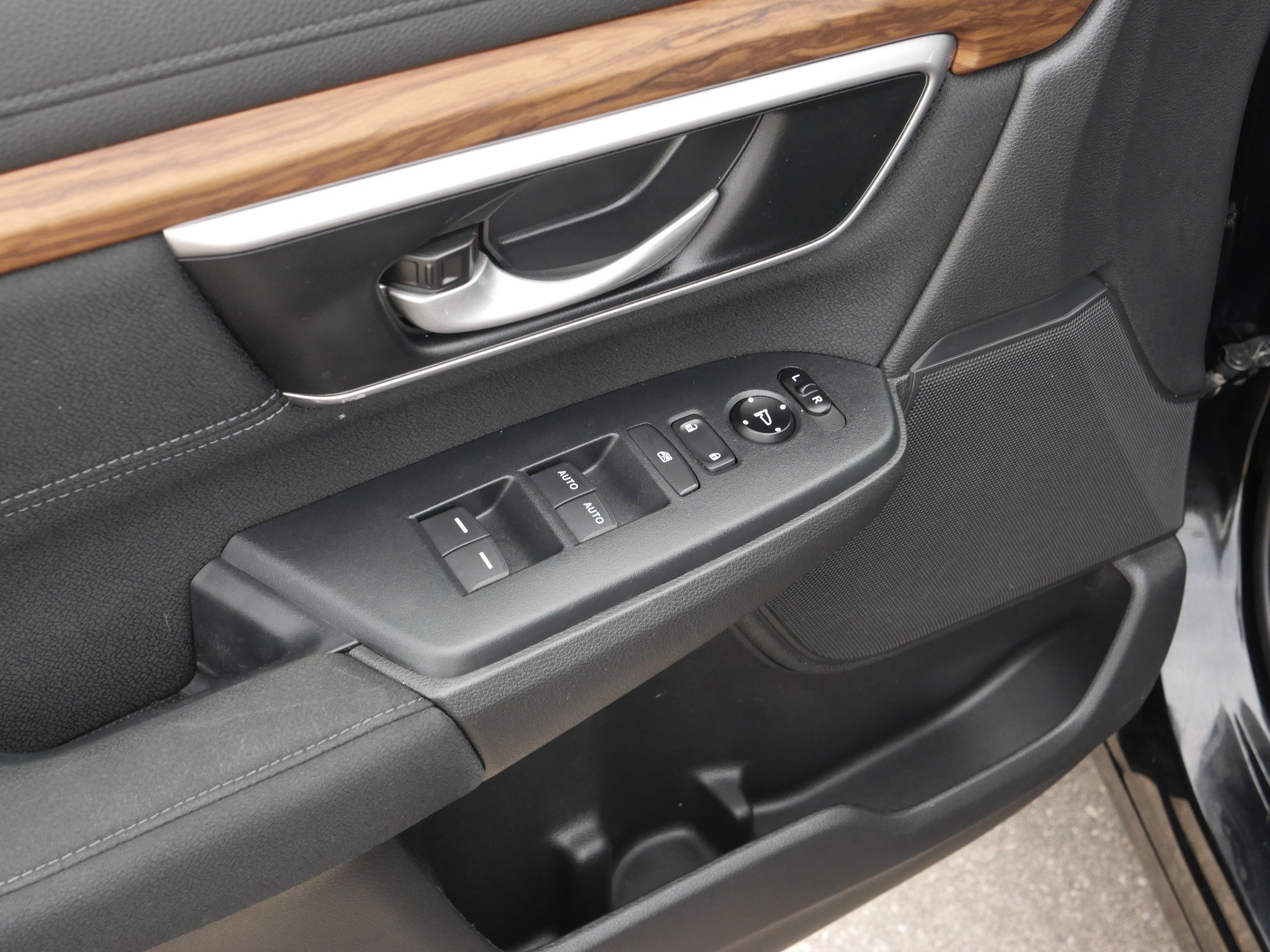 2020 Honda CR-V EX photo 19