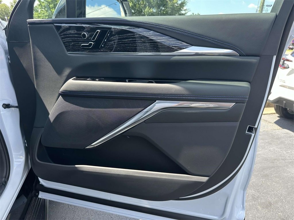 2026 Cadillac Escalade Sport photo 8
