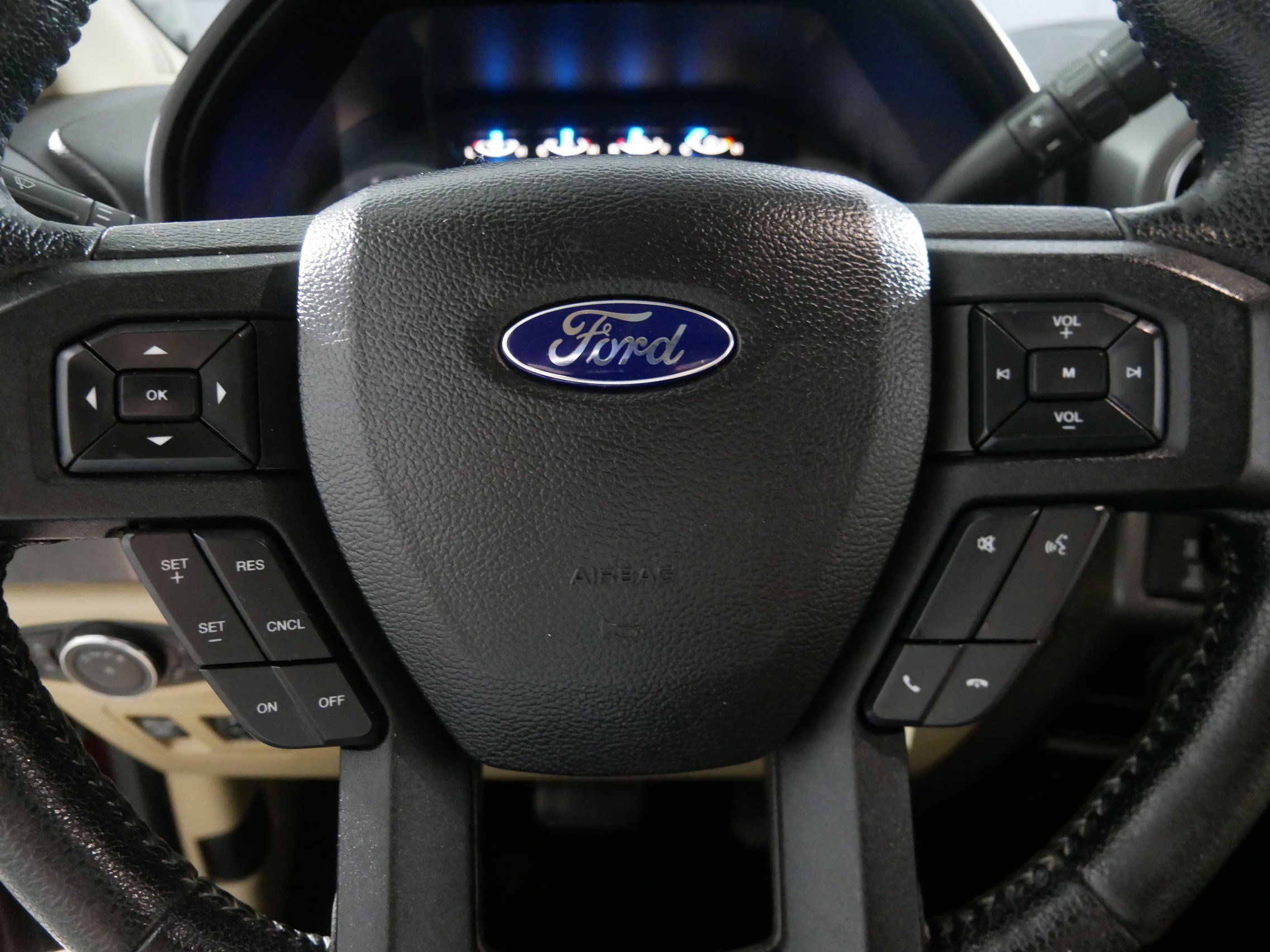 2016 Ford F-150 XLT photo 22
