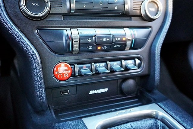 Used 2017 White Ford Shelby GT350 image 32