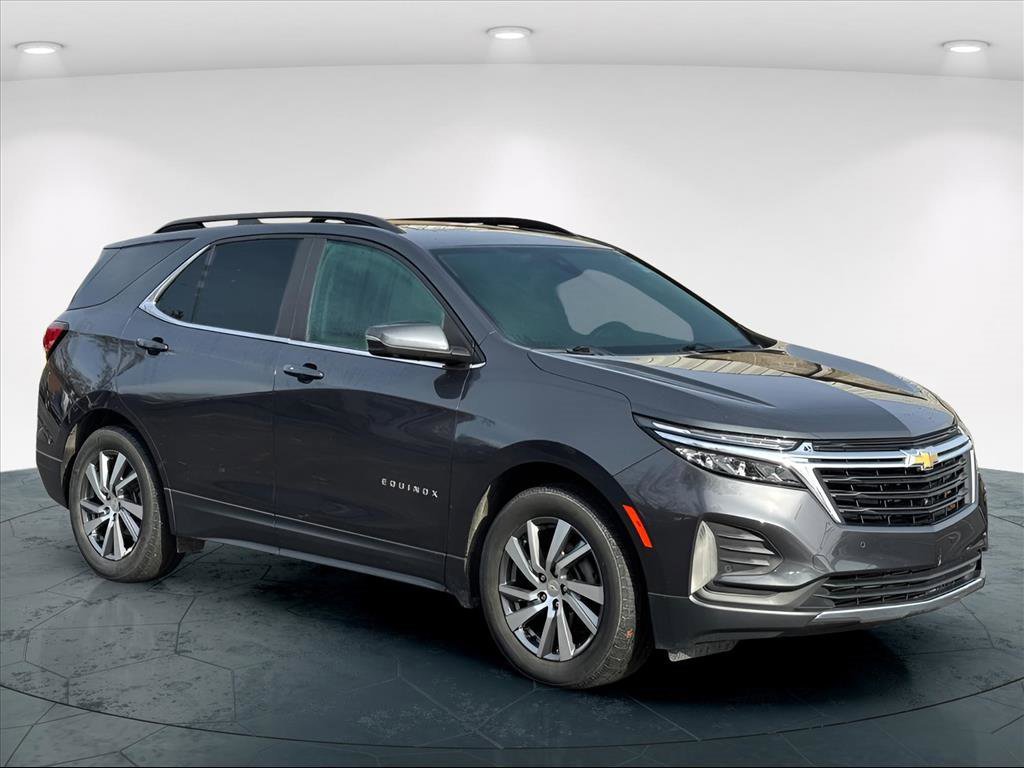 2022 Chevrolet Equinox LT photo 3