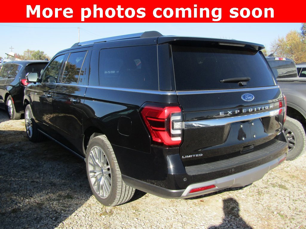 2023 Ford Expedition MAX Limited photo 3