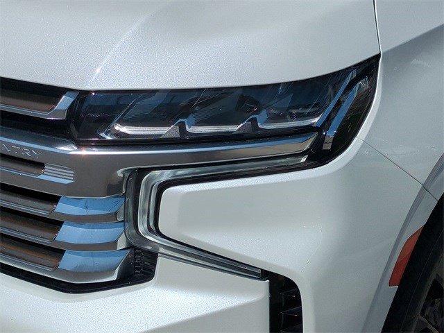 2023 Chevrolet Suburban High Country photo 9