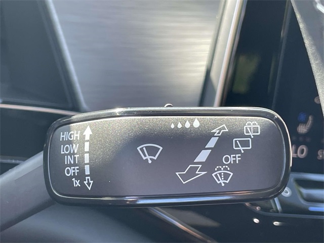 2026 Volkswagen Atlas Cross Sport SE Technology photo 25