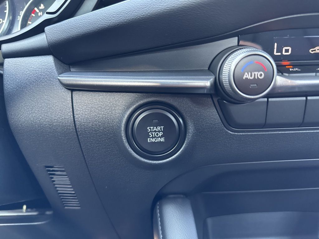2025 Mazda Mazda3 Hatchback 2.5 Select Sport photo 19