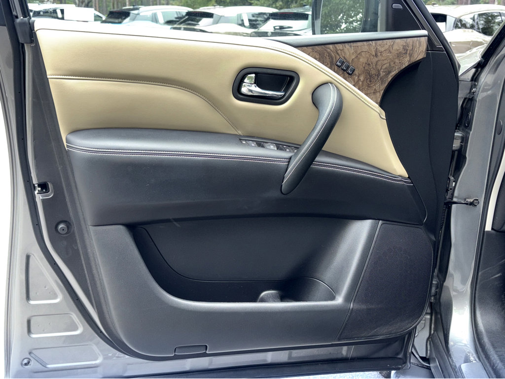 2021 Infiniti QX80 Premium Select photo 16