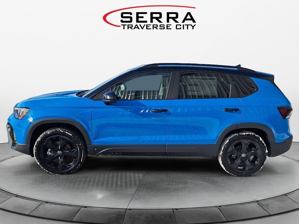 2025 Volkswagen Taos SE photo 2