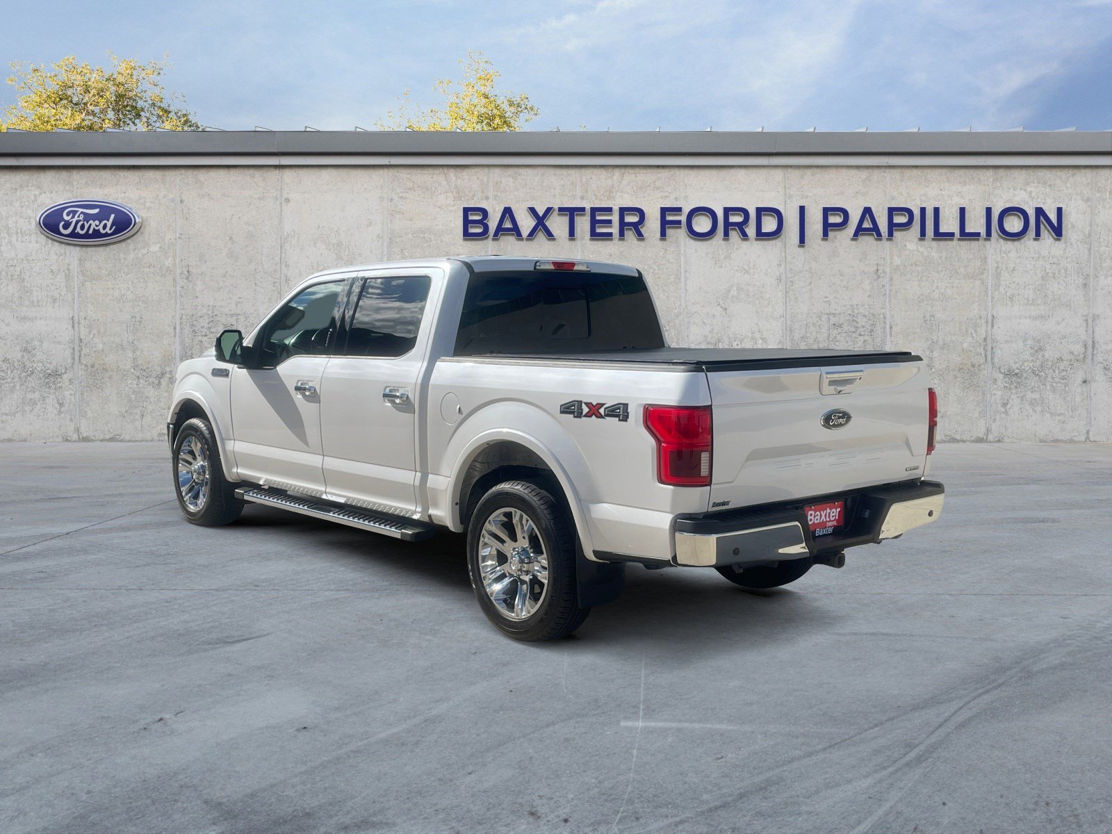 2018 Ford F-150 Lariat photo 2