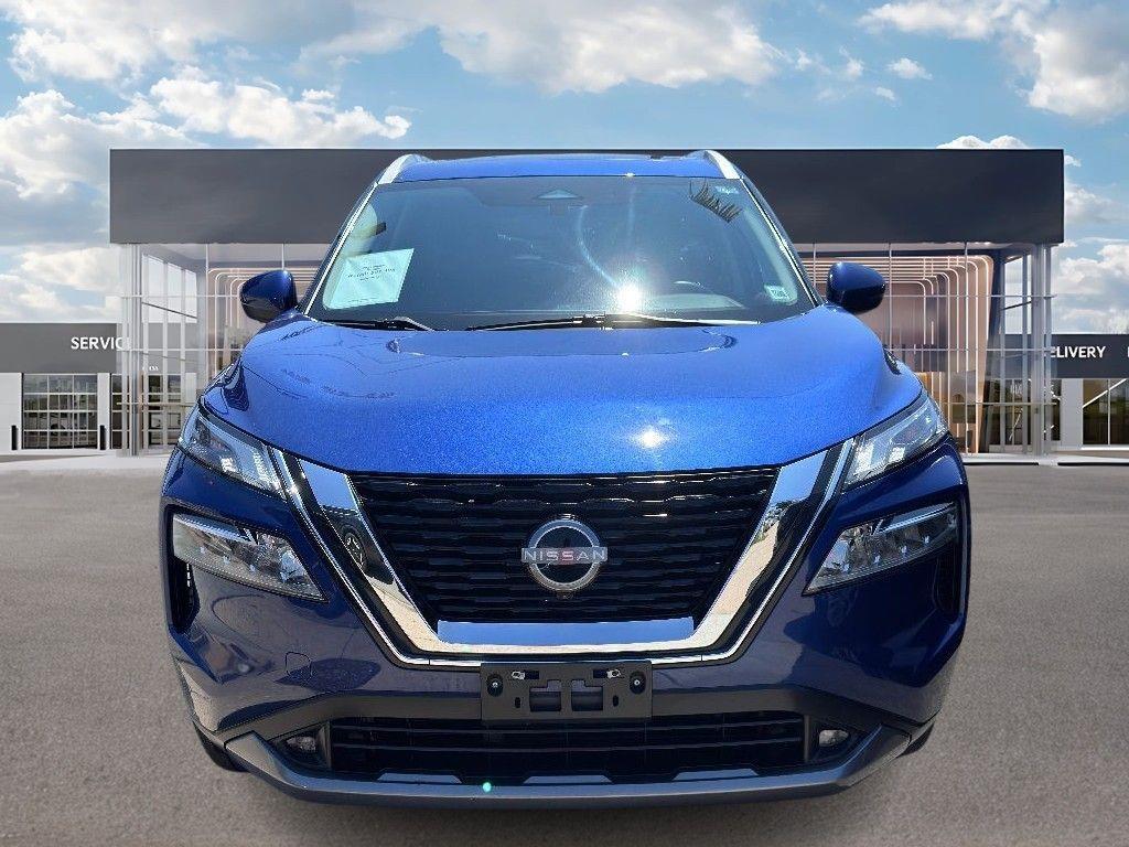 2022 Nissan Rogue SL photo 2