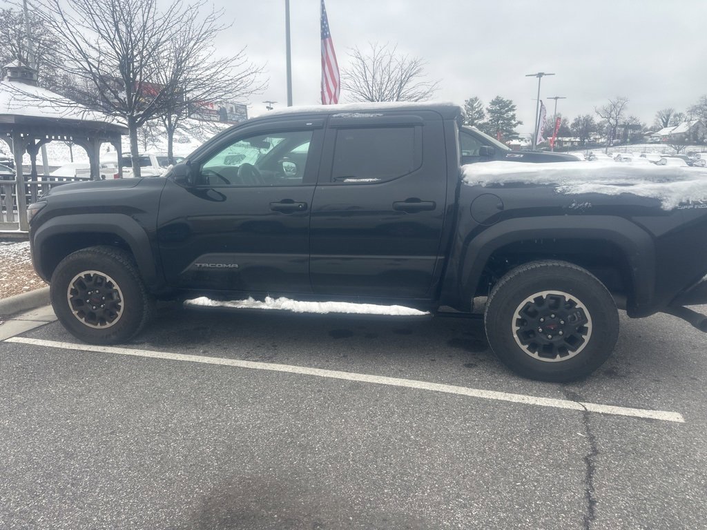 2024 Toyota Tacoma TRD Off Road's photo